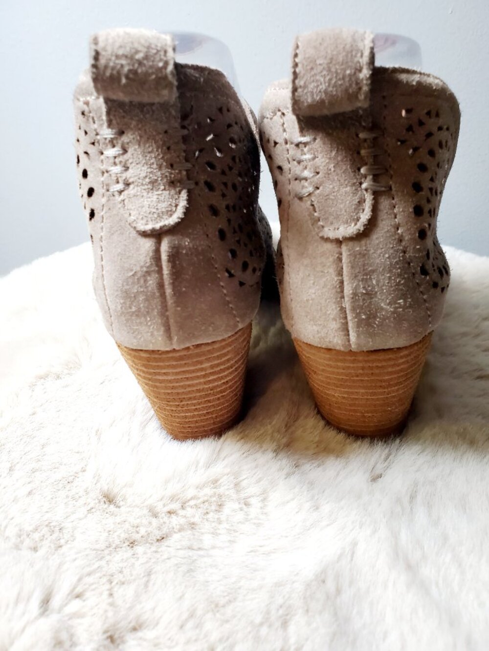Jeffrey Campbell Perforated Suede Ankle Boots Tan Boho Western Coastal Cowgirl 9 - Picture 5 of 14